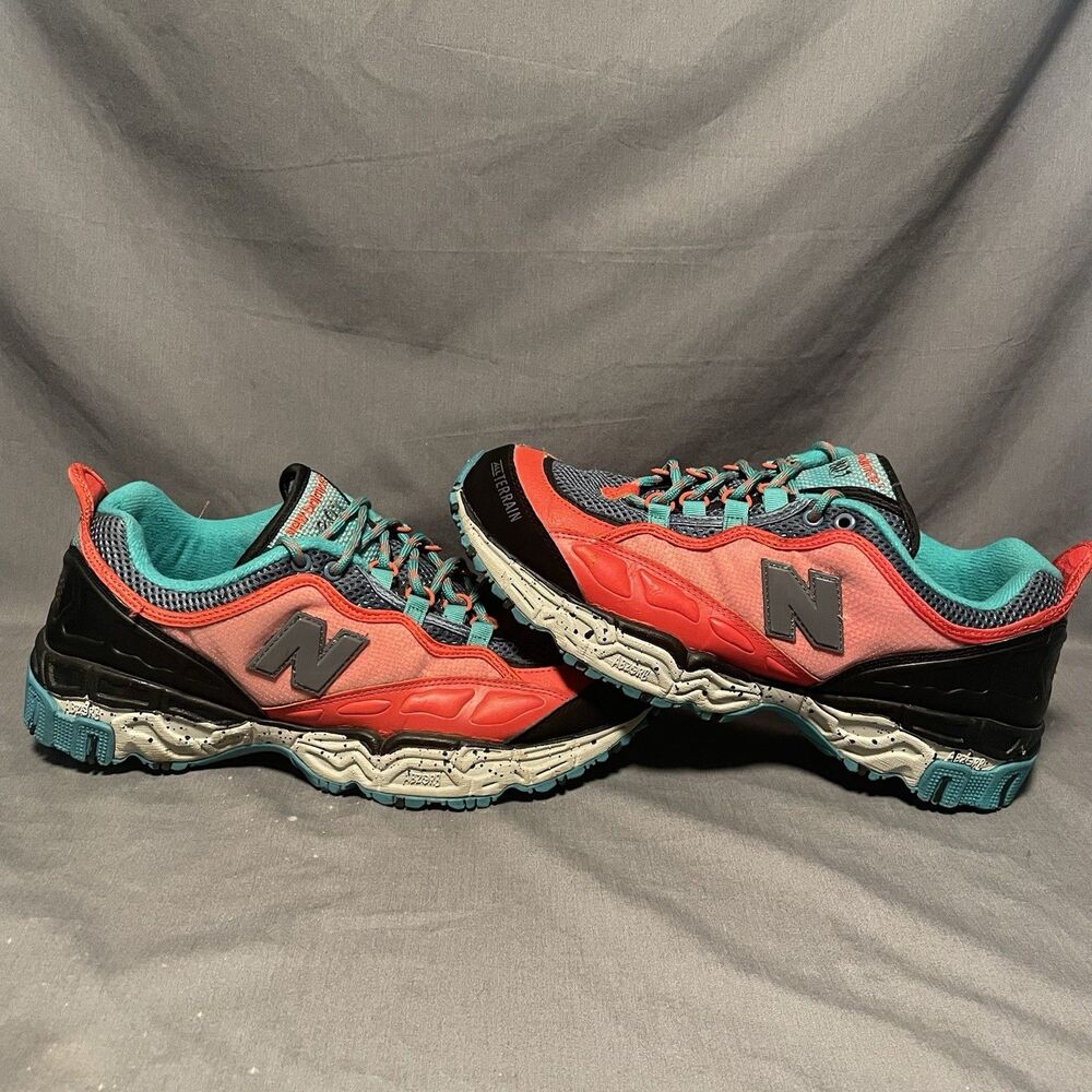 New Balance 801 Black Coral Mens Size 11 Hiking All Terrain Sneakers Athletic